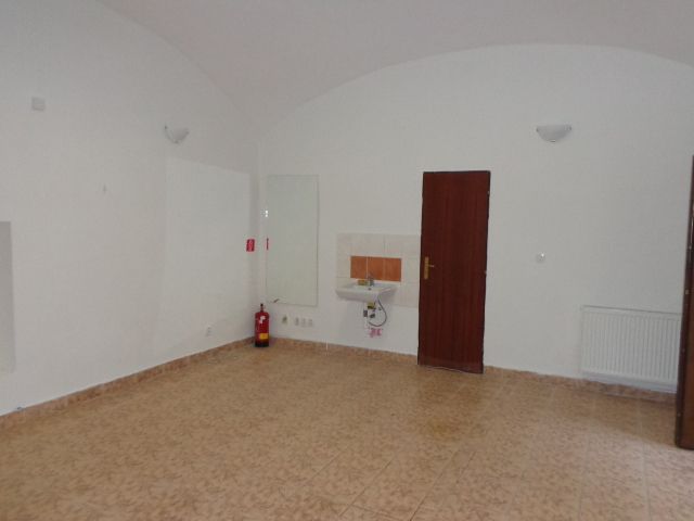 Prenájom - kancelársky priestor 50 m2 Banská Bystrica, centr - 2