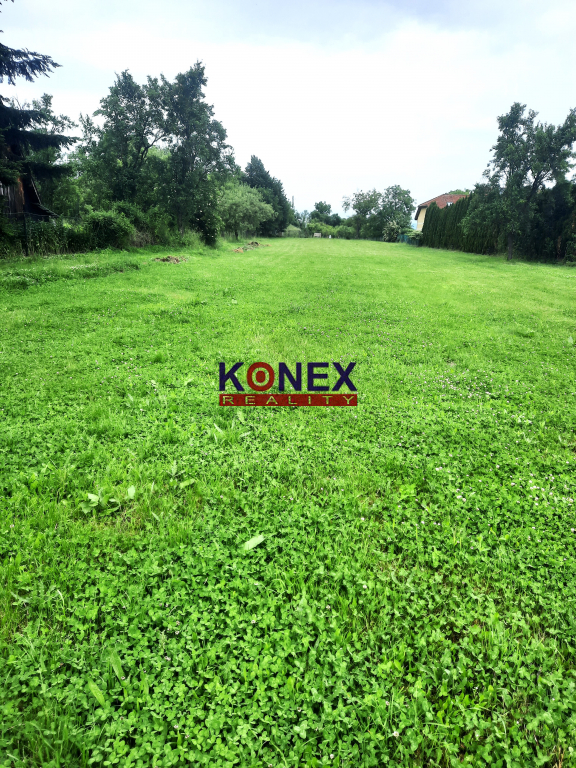Rozľahlý rovinatý pozemok na výstavbu – KRÁSNOVCE - 2