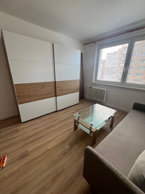 na prenájom - garzónka JAŠÍKOVA ul. - 2