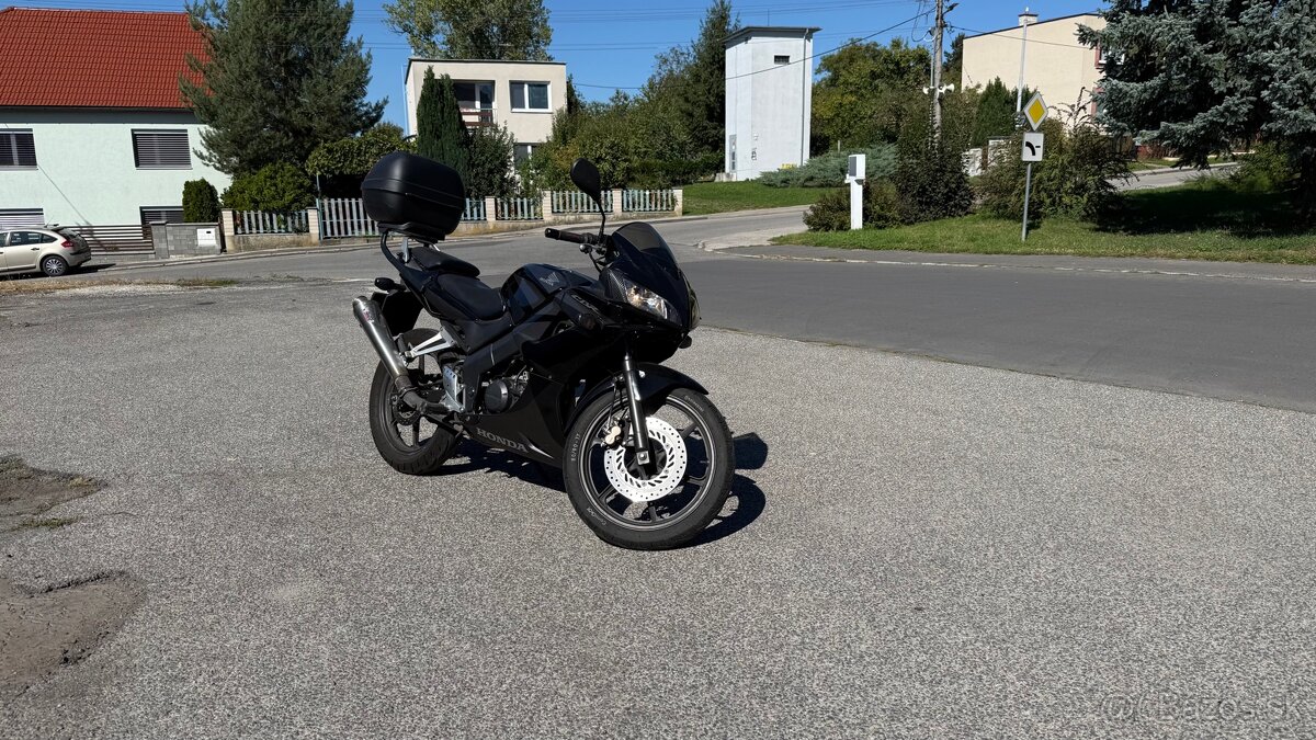 Honda CBR 125 2008 Facelift - vstrek,Nová STK - 2