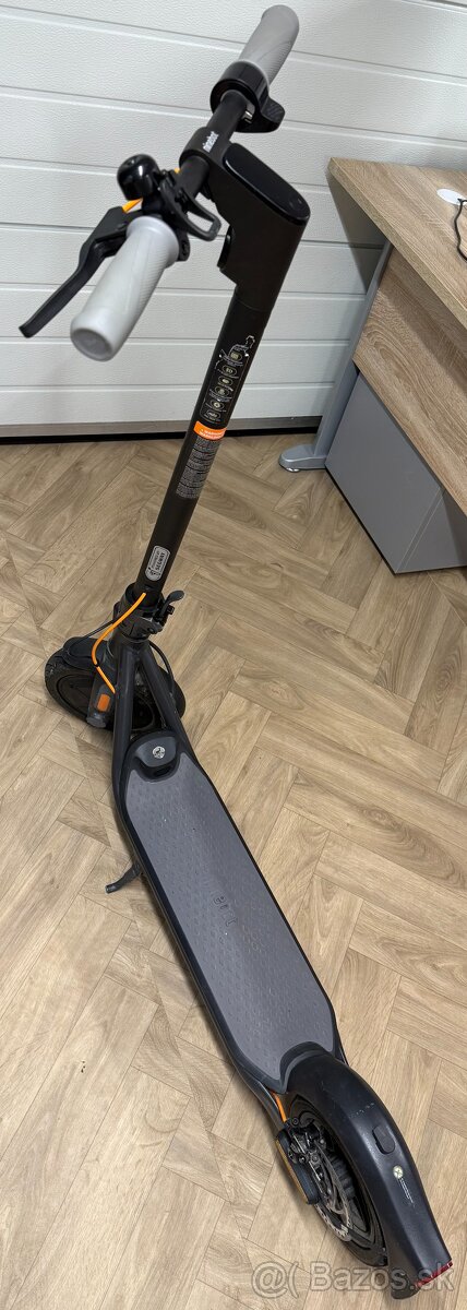 Ninebot Segway Kickscooter F30E - 2