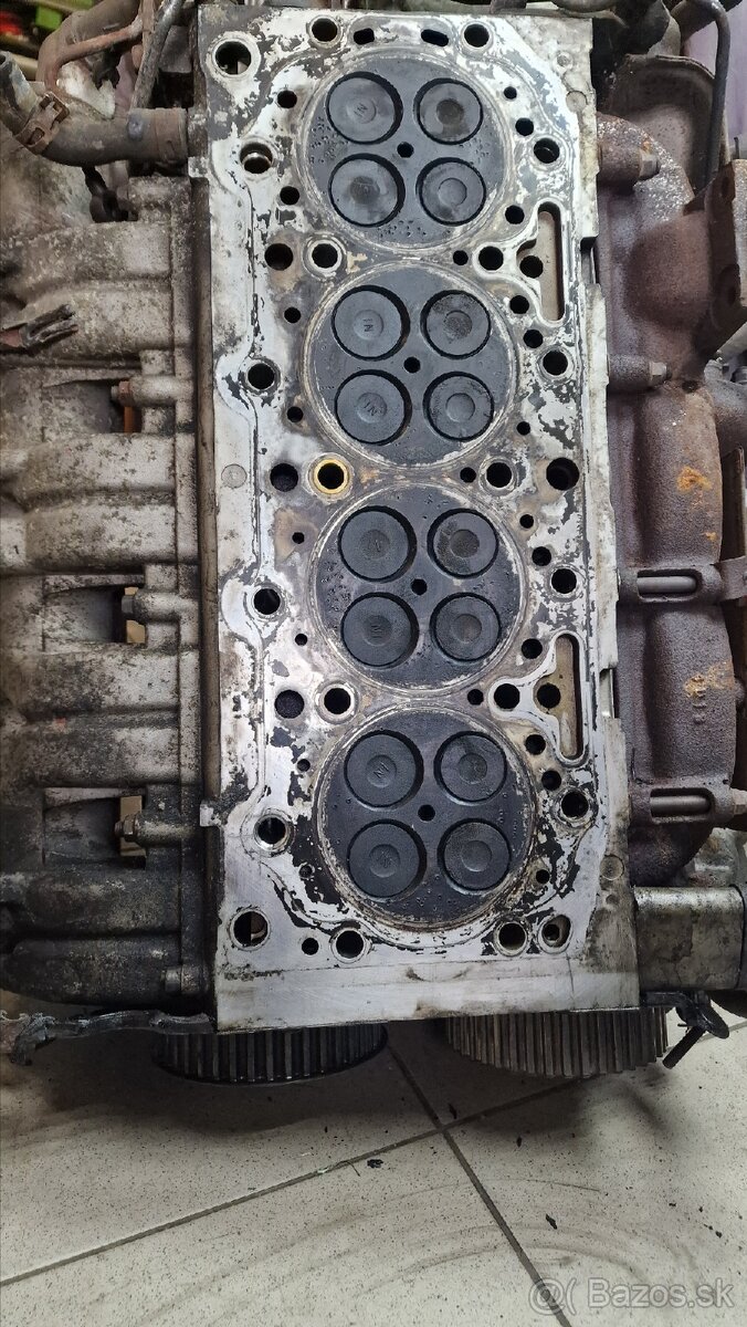 2.9crdi kia hyundai hlava motora - 2
