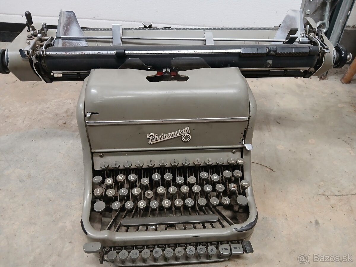 predám písací stroj - 2