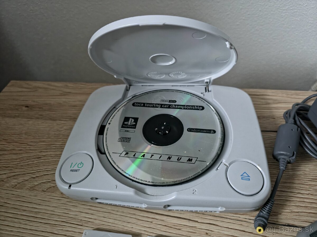 Playstation 1 (one) - 2