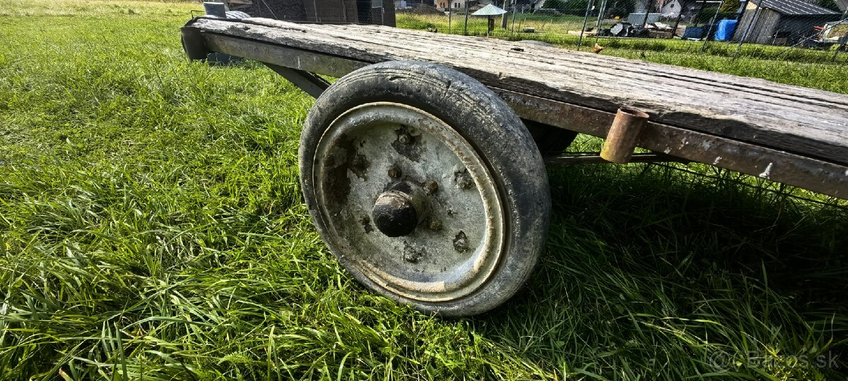 Vlečka za traktor - 2