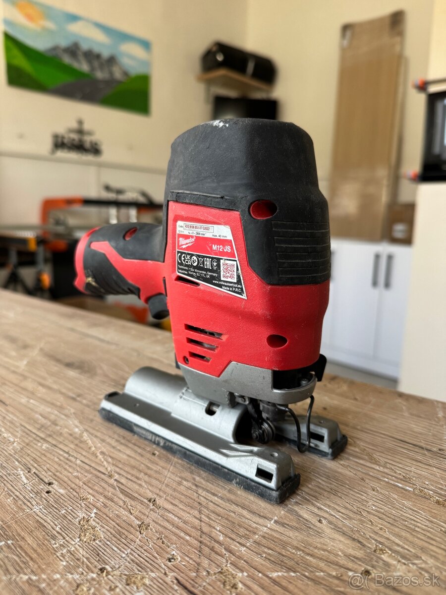 MILWAUKEE M12 priamočiara píla - 2
