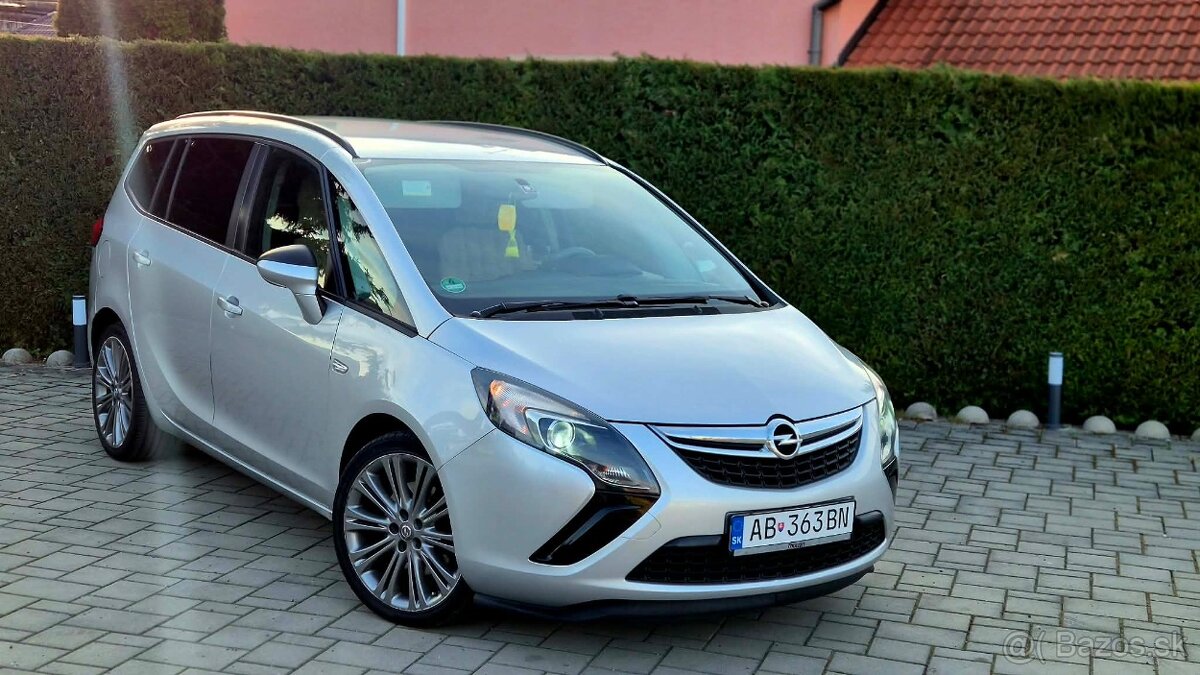 Predam Opel Zafira Tourer 2.0CDTI 166HP - 2