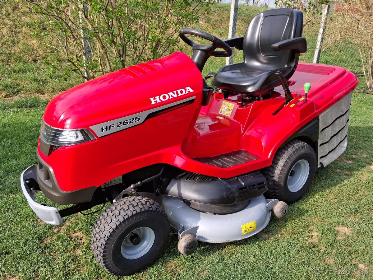 Zahradní traktor Honda HF 2622 - 2