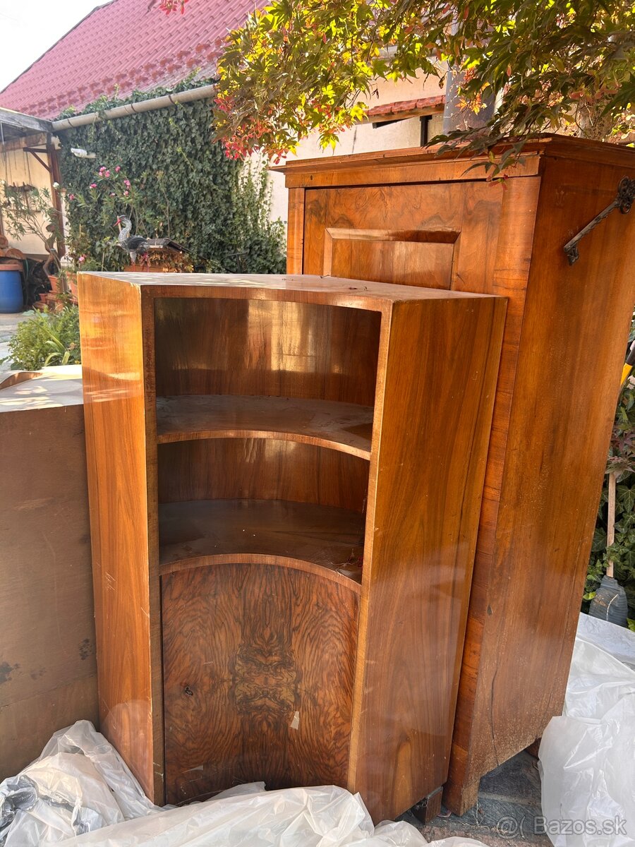 Predám rohovú skrinku – 50 € - 2
