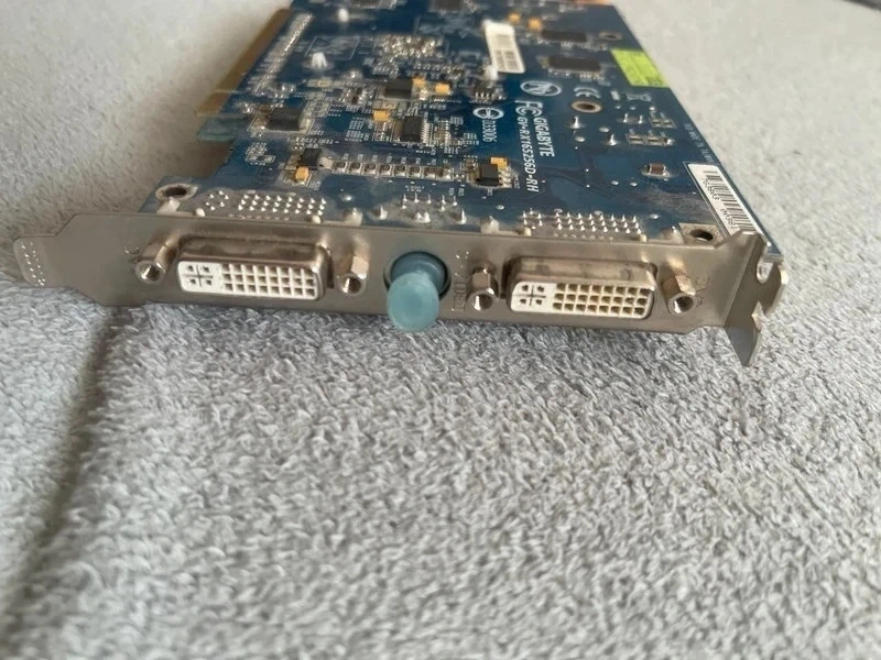Gigabyte ATI Radeon X1650 256 MB - 2
