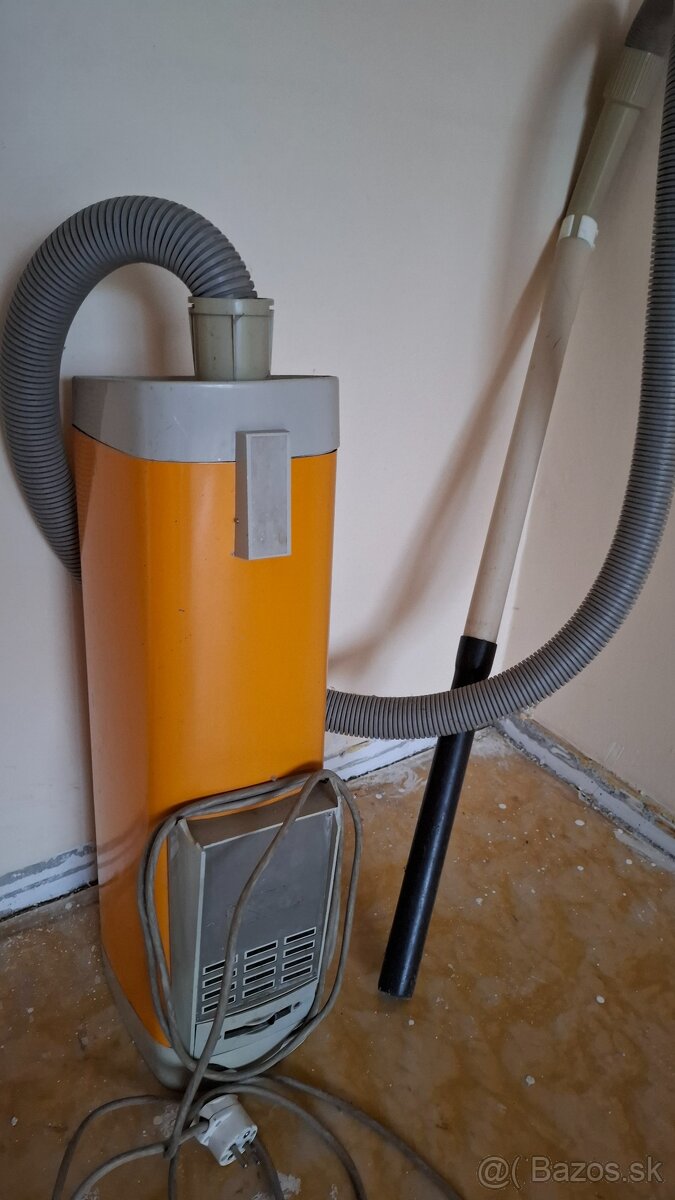 ETA 418 retro vysávač - 2