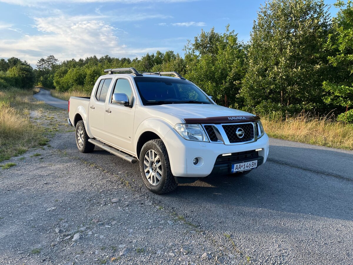 Nissan Navara DoubleCab 3.0 V6 Platinum - 2