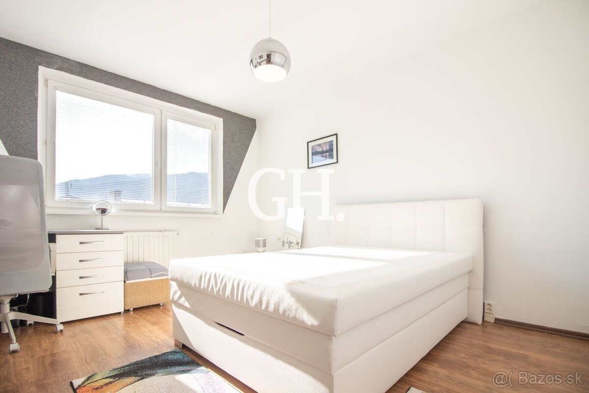 Priestranný 3-izbový byt v Revúcej s krásnym výhľadom – Váš - 2