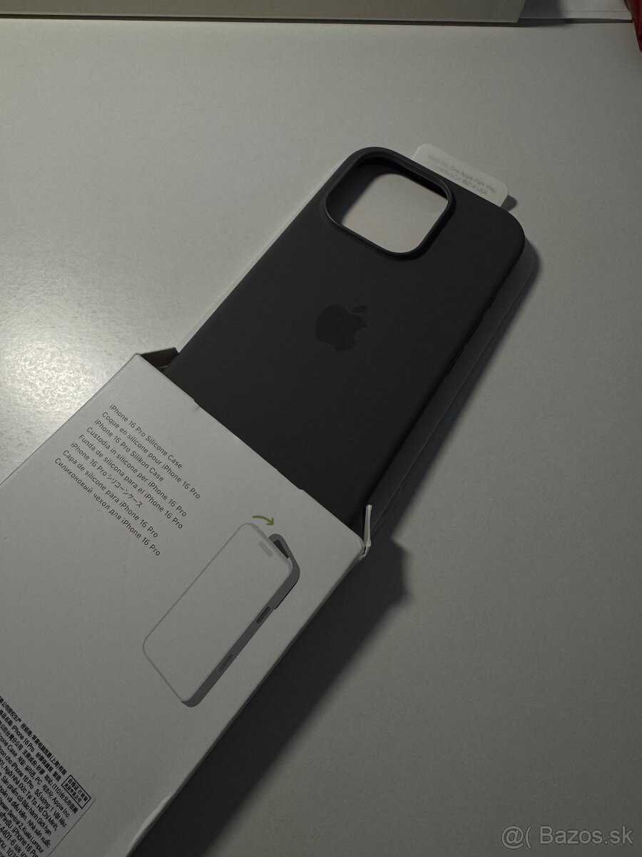 Apple iPhone 16 Pro - MagSafe Silicone Case - 2