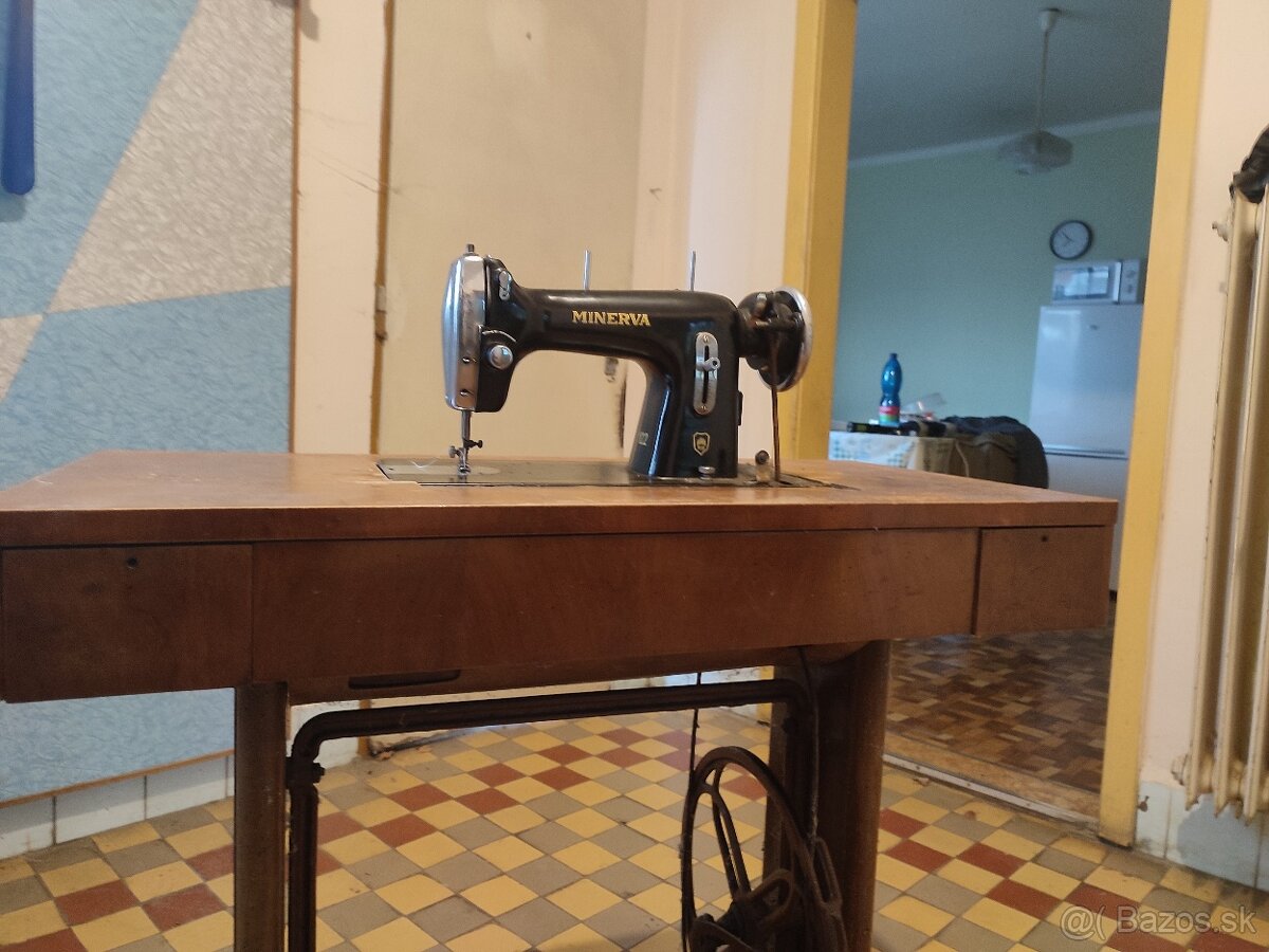 Šijací stroj Minerva - 2