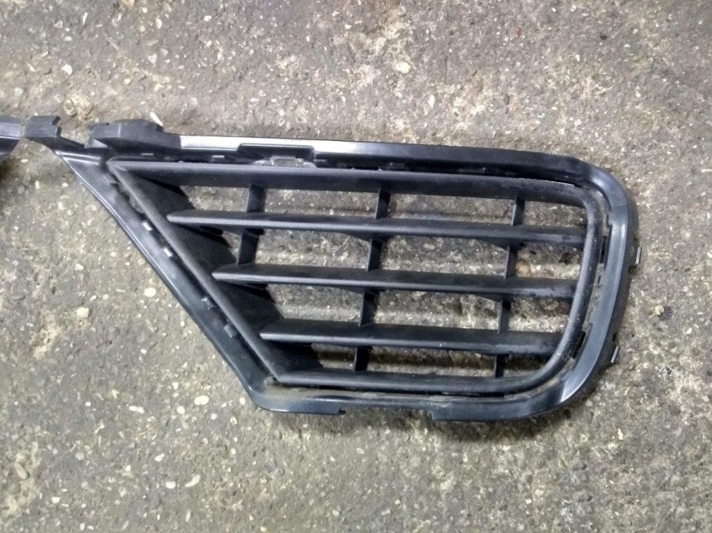 Volkswagen VW Touareg 7P 7P6 2014 - 2018 - mriezka chrom - 2