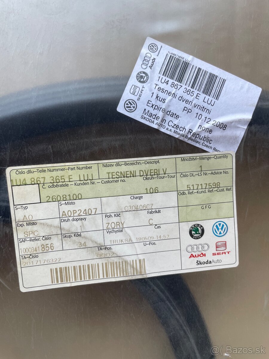 Octavia 1 tesnenie prednych dveri - 2