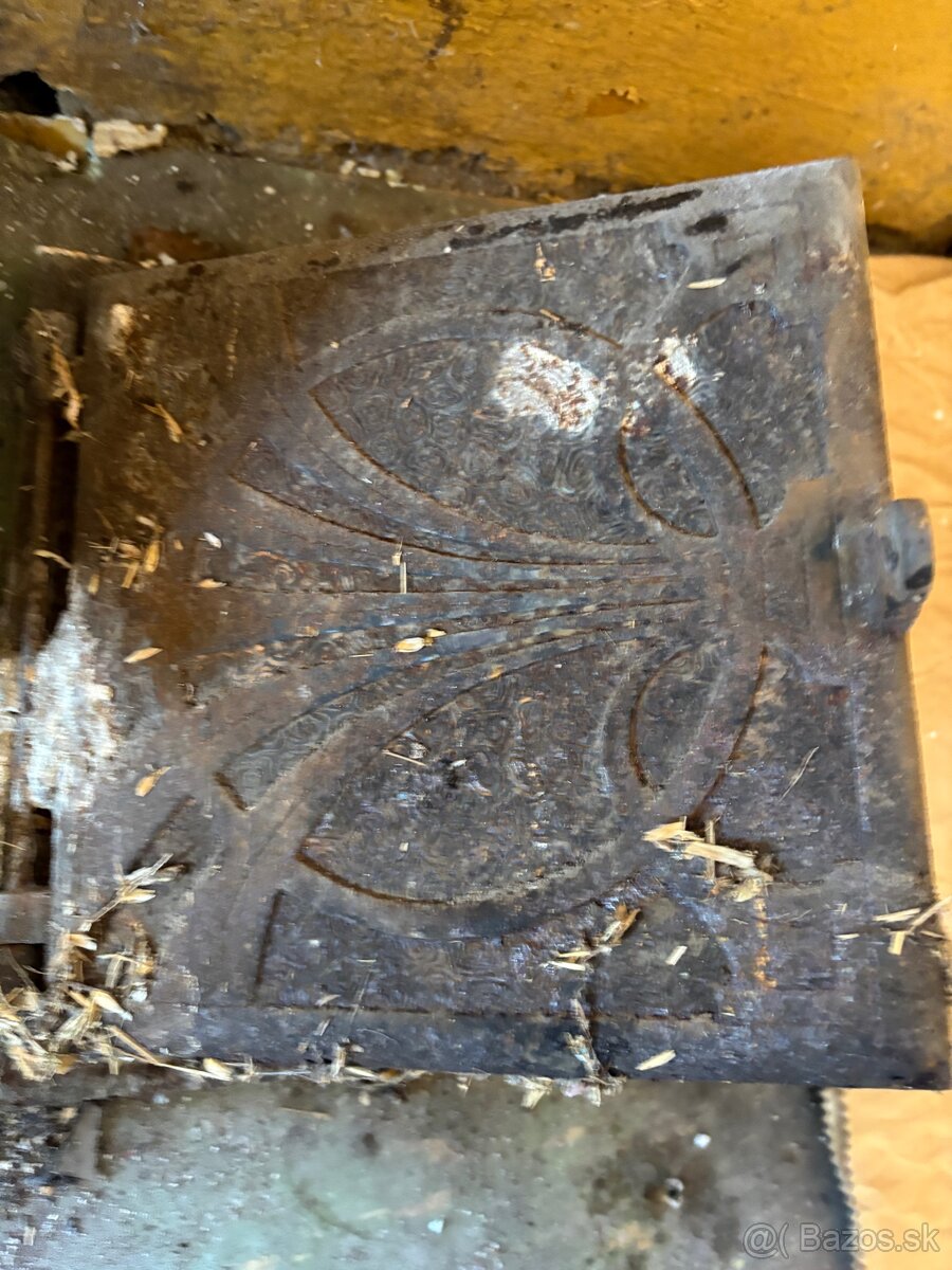 Staré revízne dvierka - 2