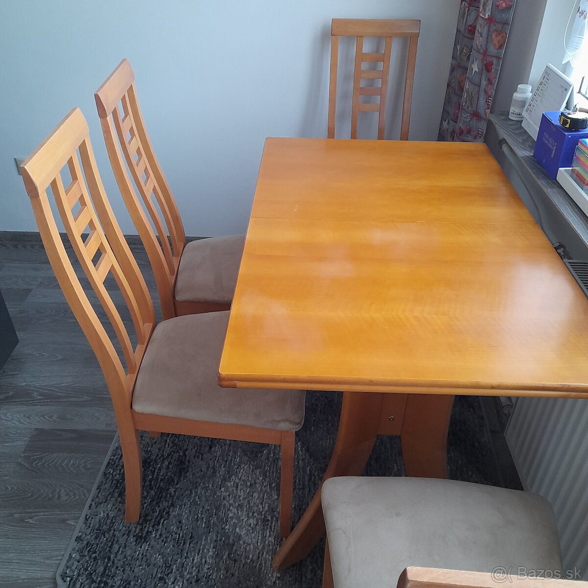 Stol so stolickami - 2