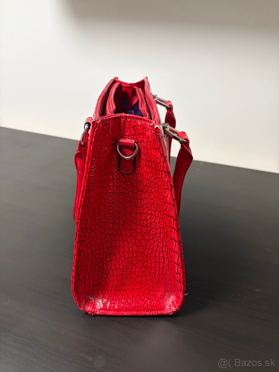 Kabelka červená do ruky - 2