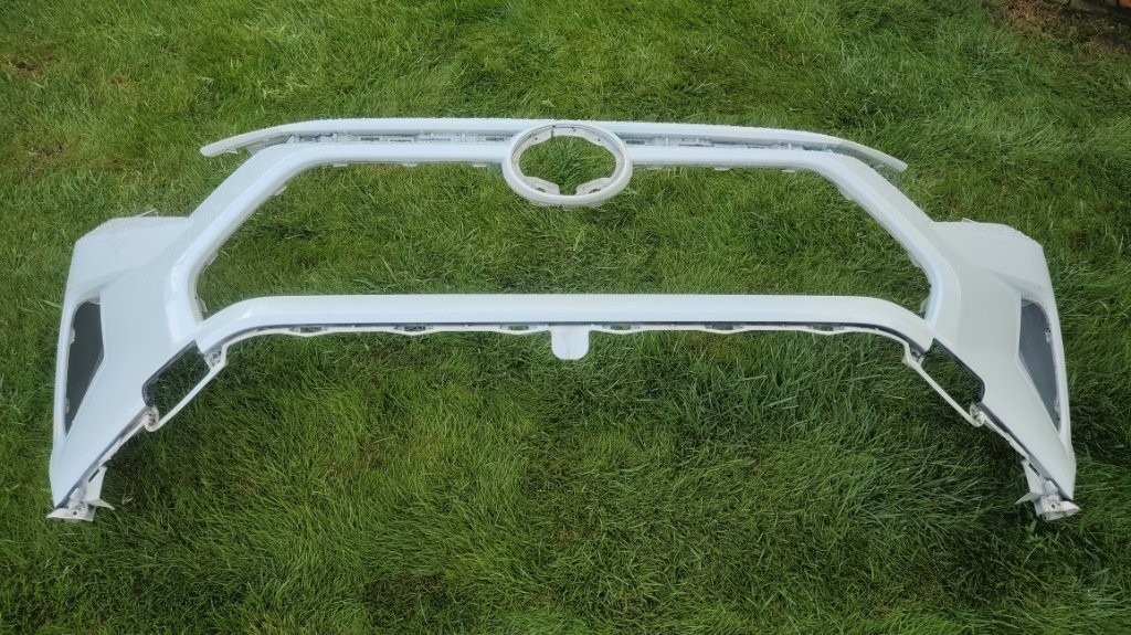 Toyota RAV4 RAV-4 V 2018 - Predny naraznik - 2