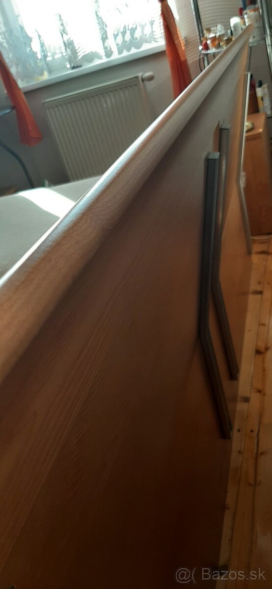 Predám peknú a pevnú postieľku 160/200 - 2