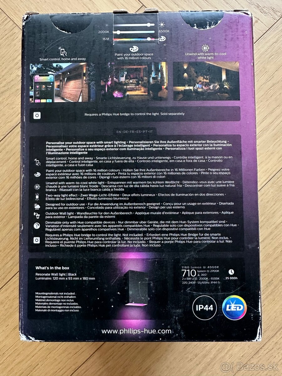 Philips Hue Resonate Wall Light - 2