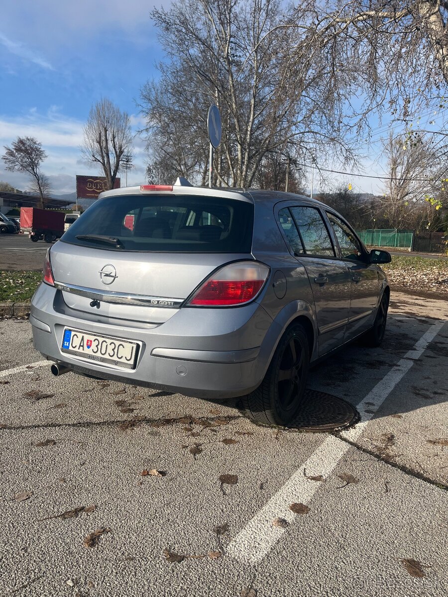 Opel astra h - 2
