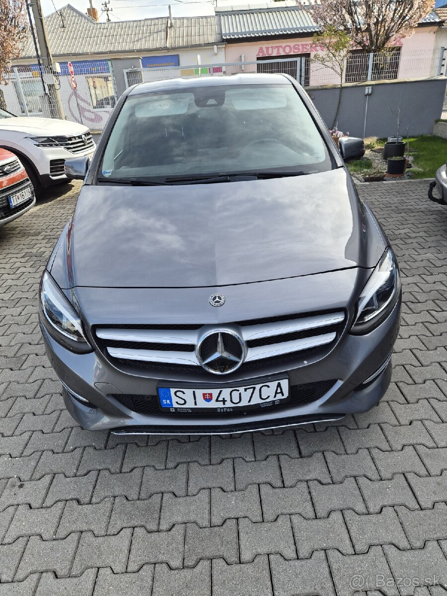 Mercedes B 180d automat - 2