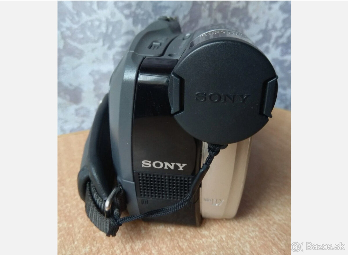 Sony Handycam DCR-HC23 - 2