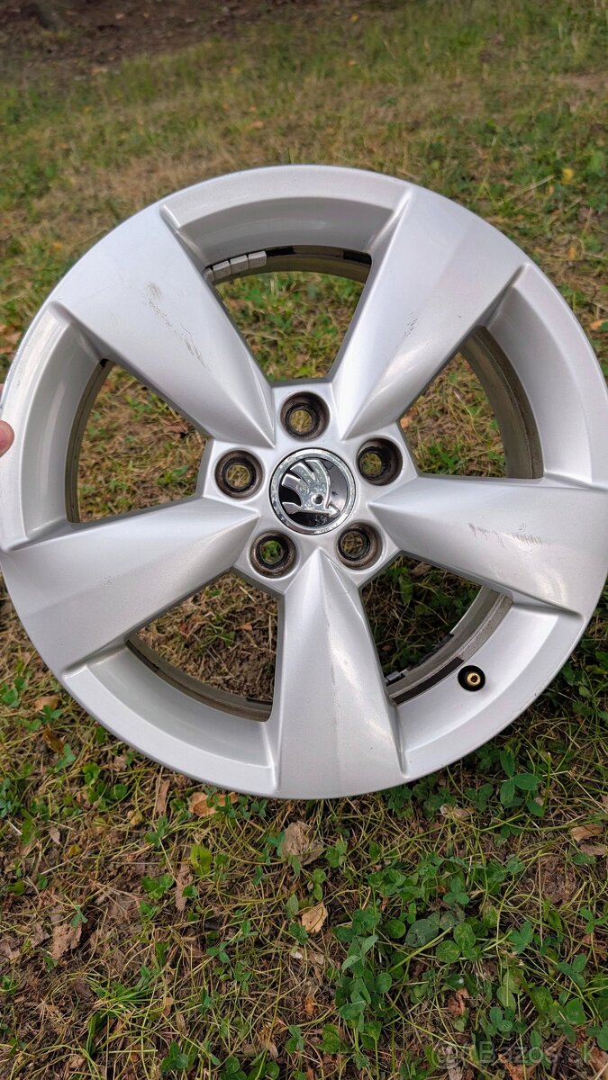 Predám originálny ALU disk Škoda "15" - 2