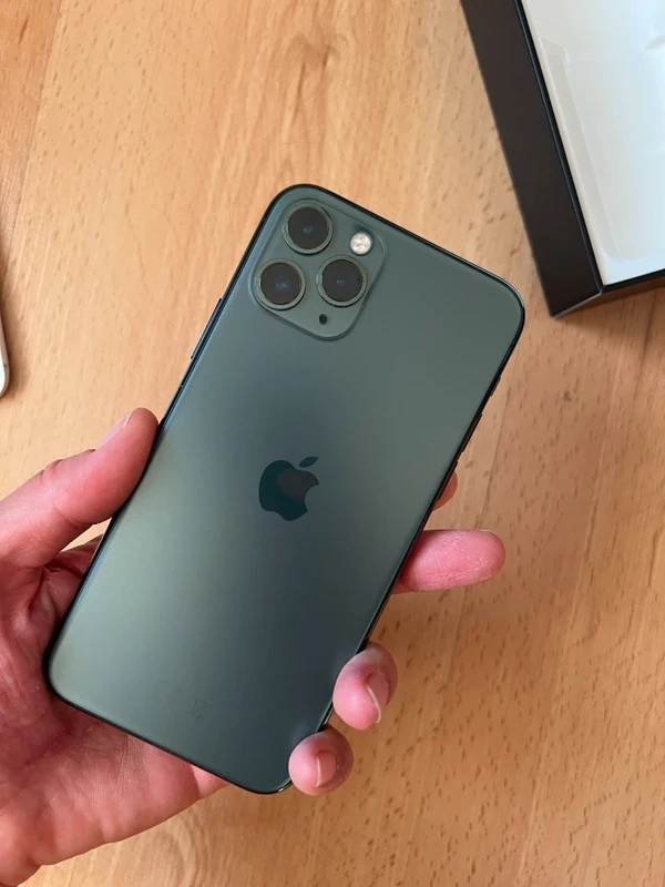 Apple iPhone 11 Pro 64 GB - 2