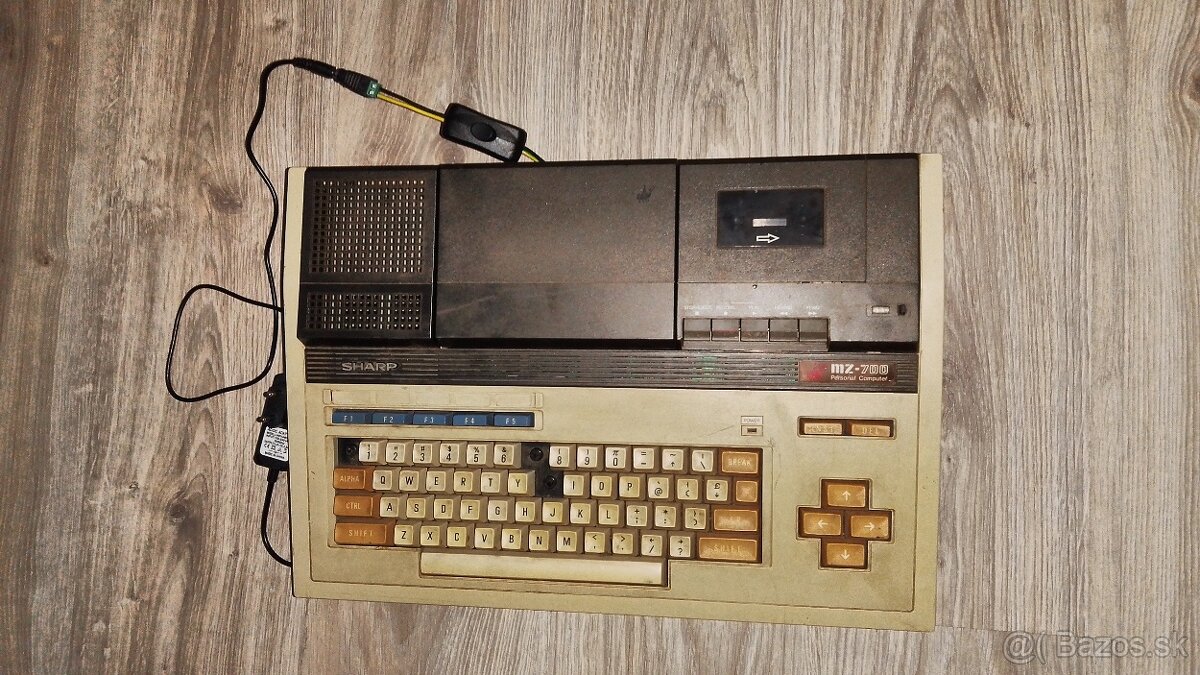 Nabízím počítač Sharp MZ-720 . - 2
