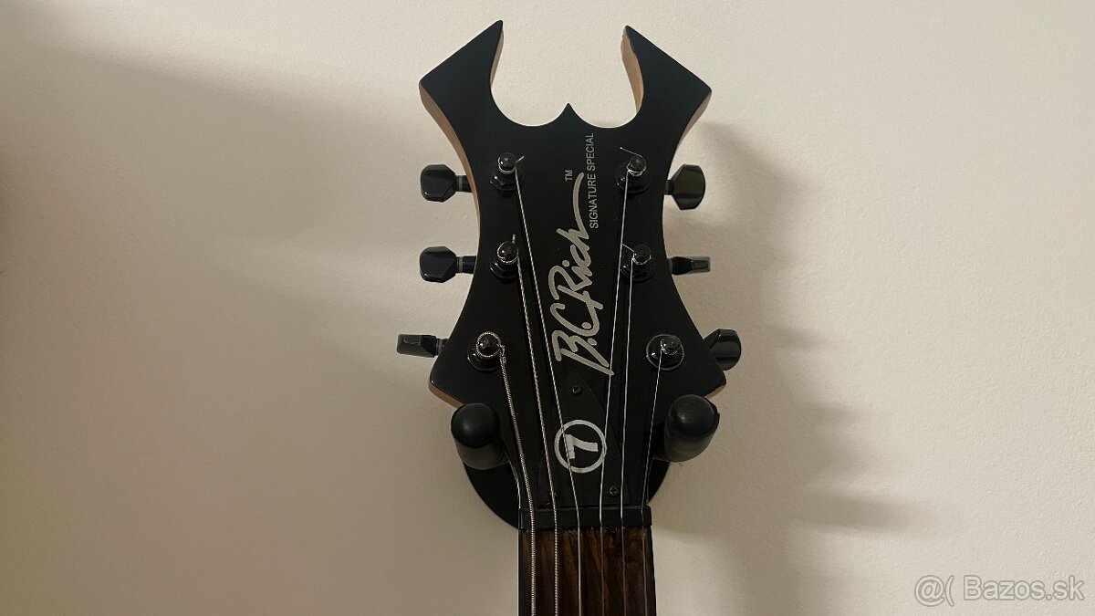 B. C. Rich - Warbeast 1 a M7 Hate - 2