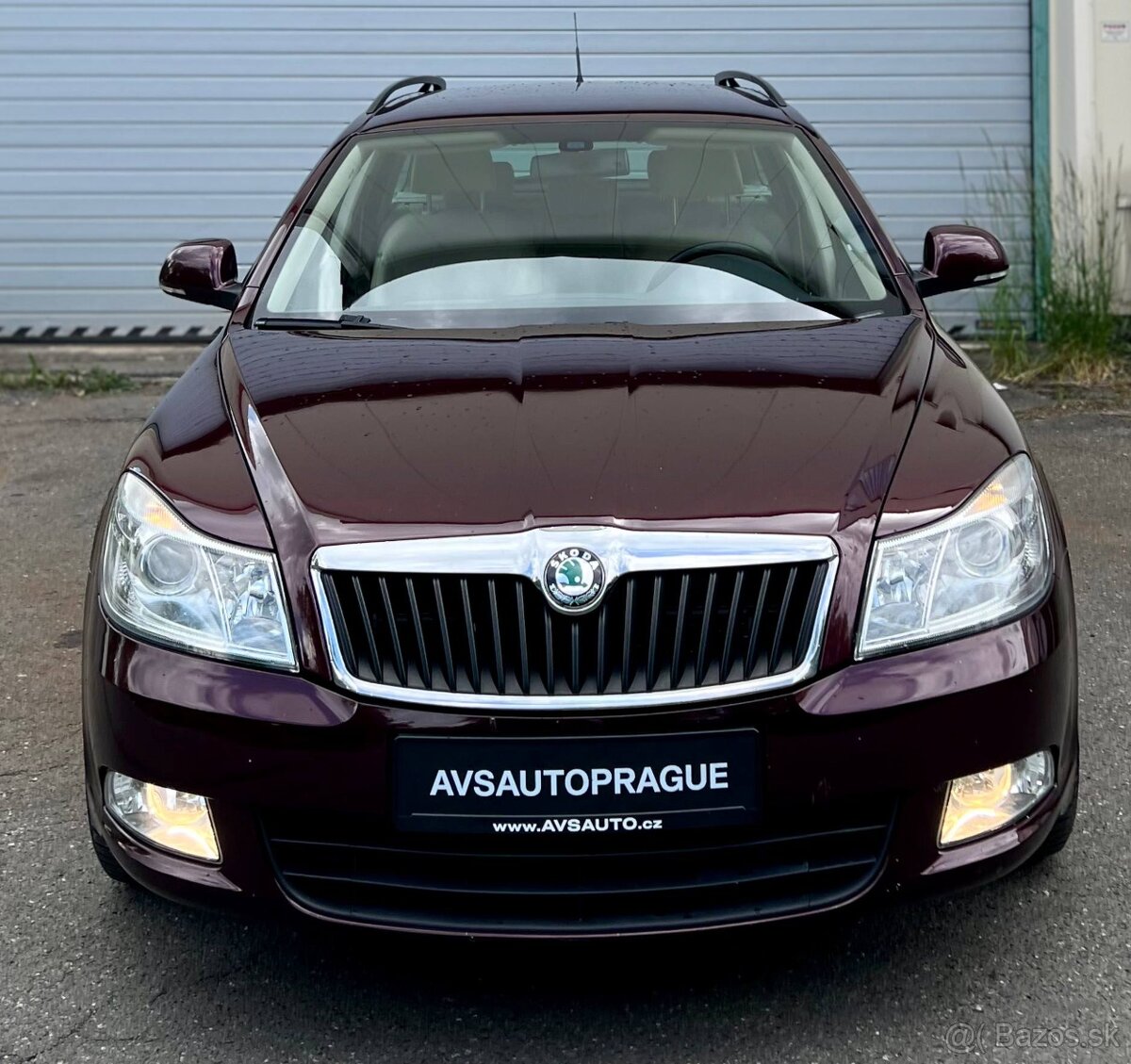 Škoda Octavia Combi 2.0 TDI DSG Elegance (2010) - 2