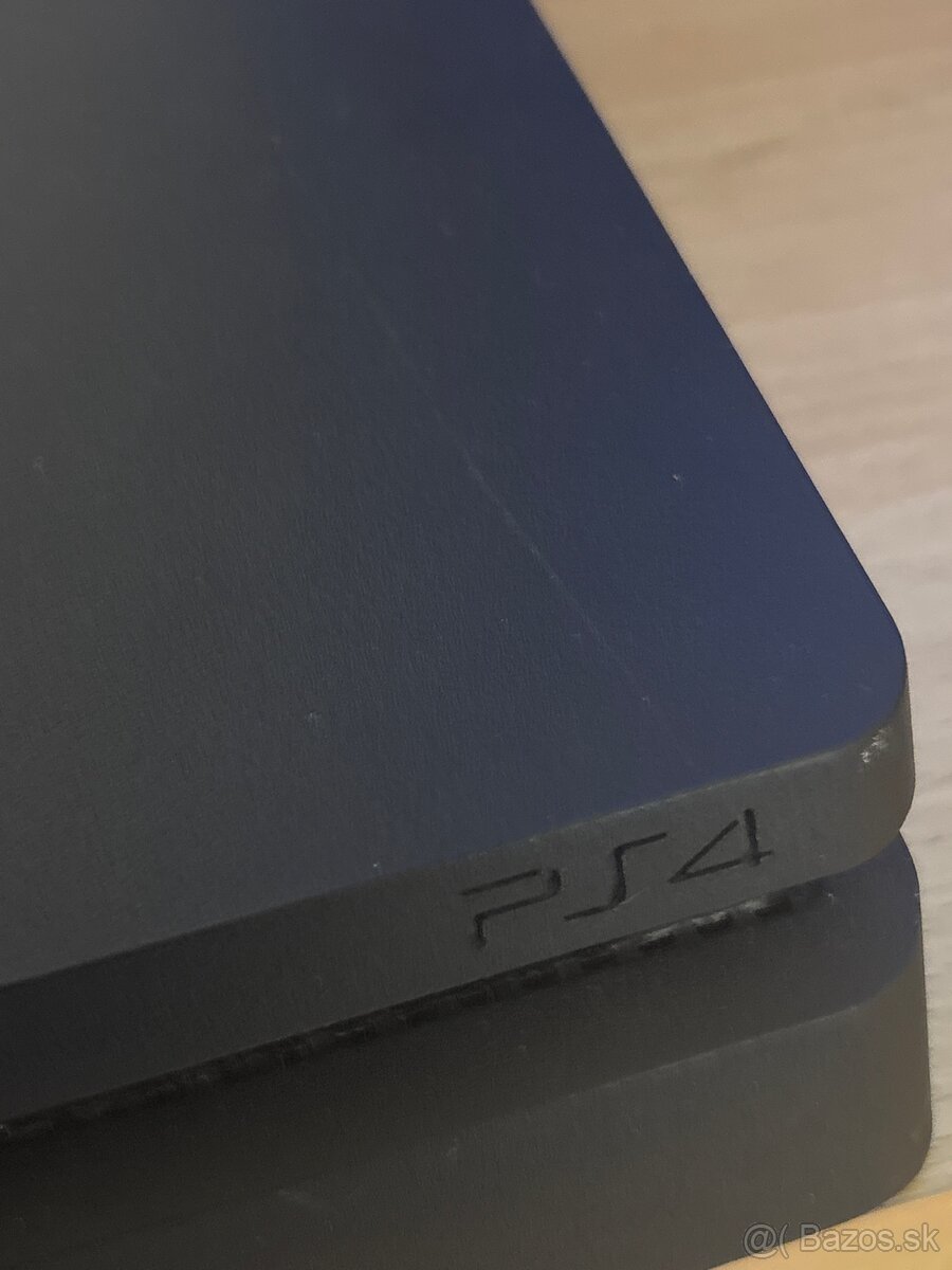 PS4 Slim 500GB - 2