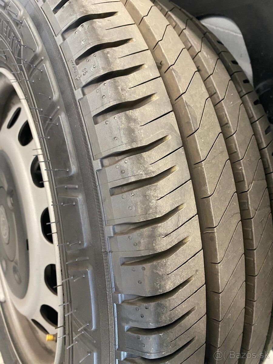 4x MICHELIN 215/65 R 16C - letné - 2