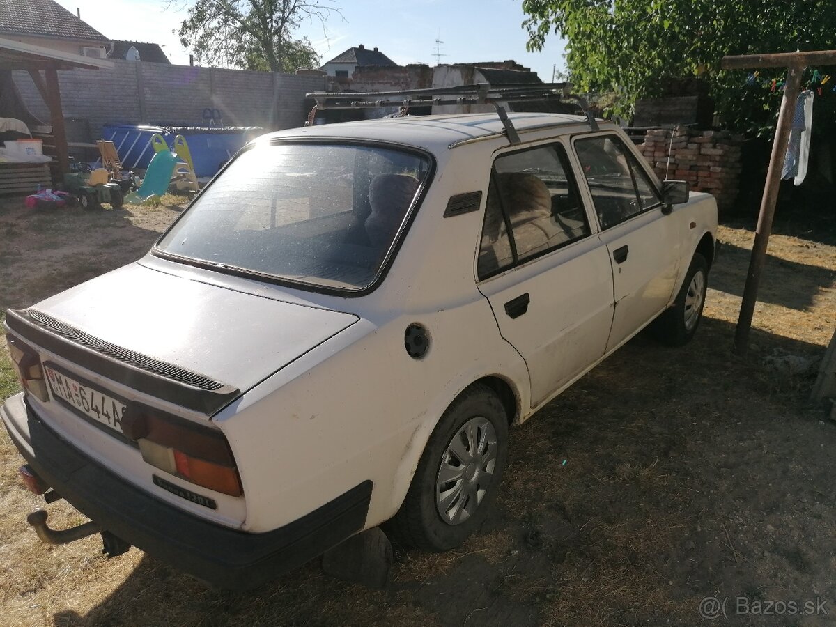 Škoda 120L - 2
