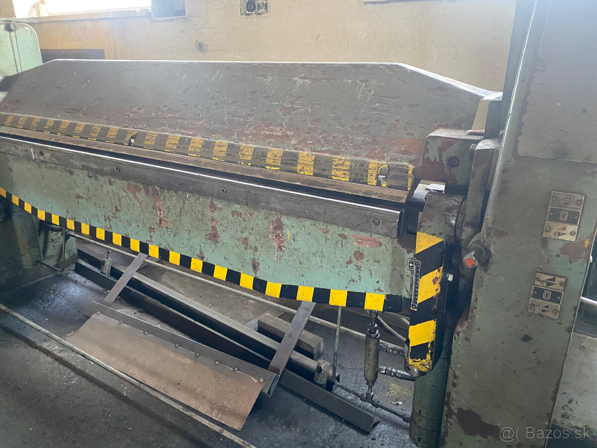 Ohybacka plechu hydraulicka 2000/2mm - 2