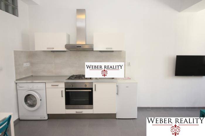 2-izb. v úplnom cenre Gorkého ul.pri pešej zóne, cena vrátan - 2