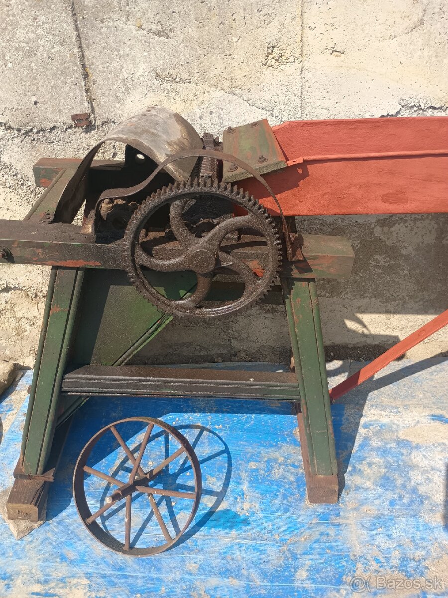 Sekačka na žihľavu / šečkareň - 2