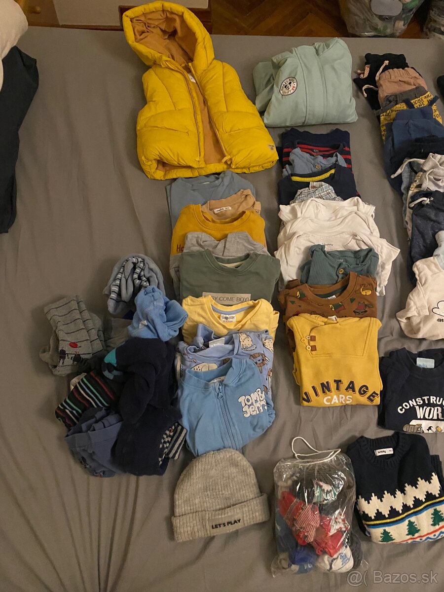 Mix oblečenia. Veľkosť 98 - 2