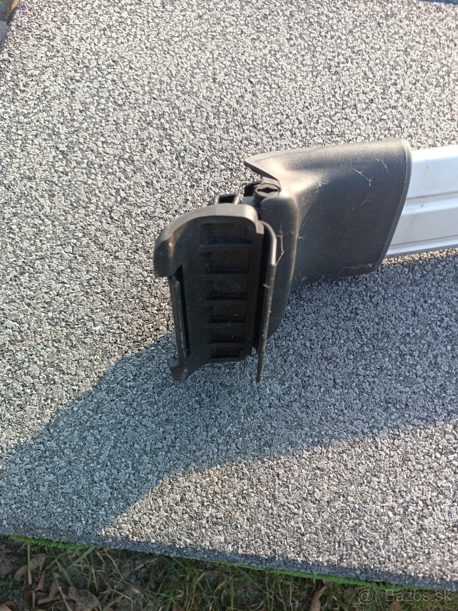 Predám strešné Thule priecniky - 2