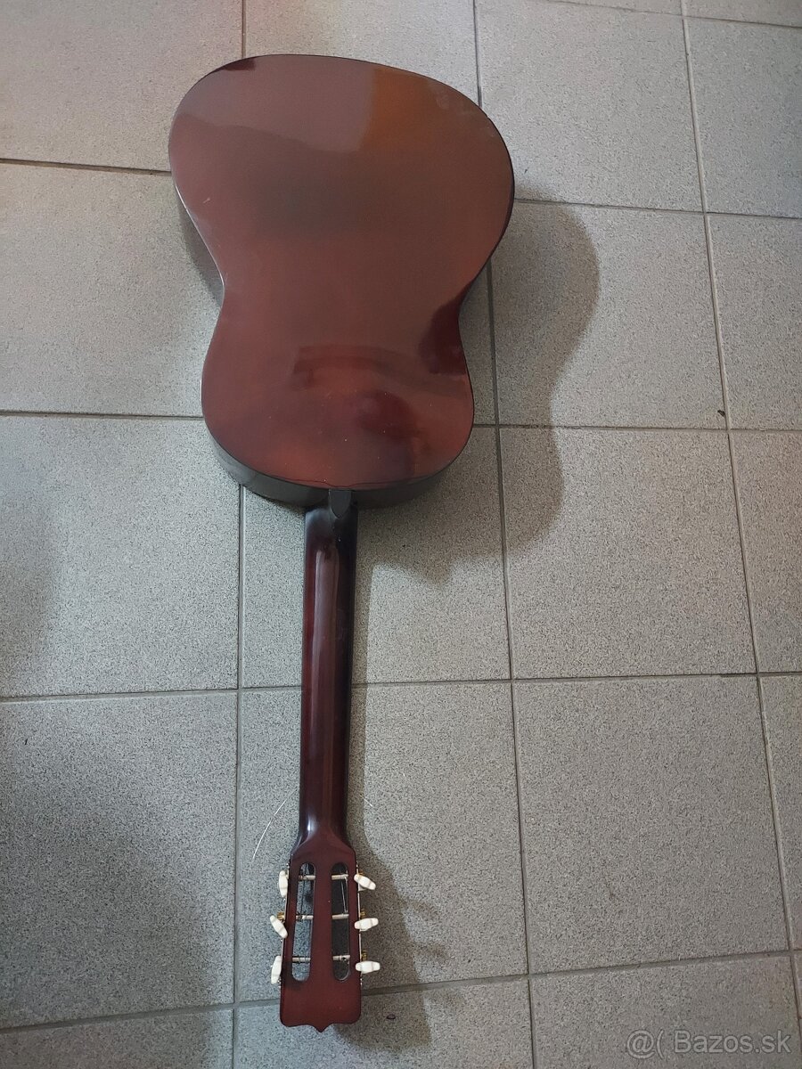 Predám gitaru - 2