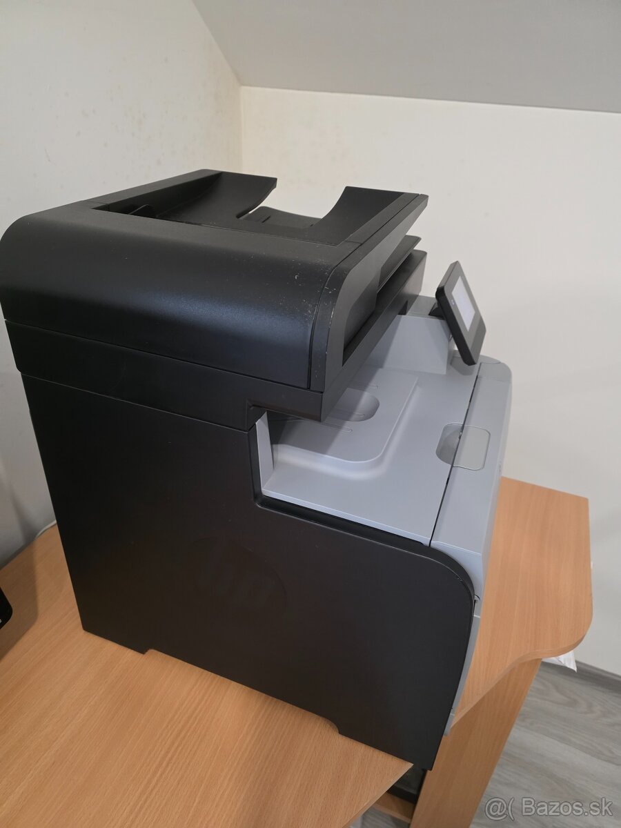 HP Color LaserJet Pro M476dn - 2