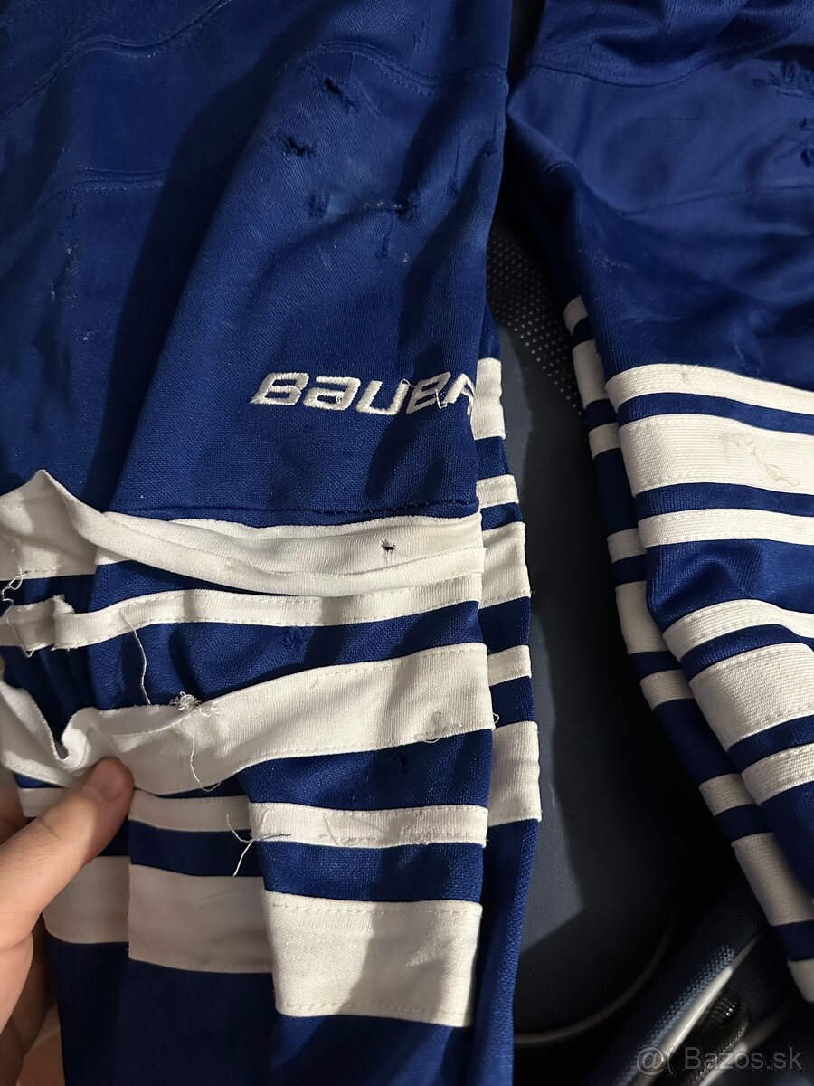 Hokejove stucne bauer a reebok - 2