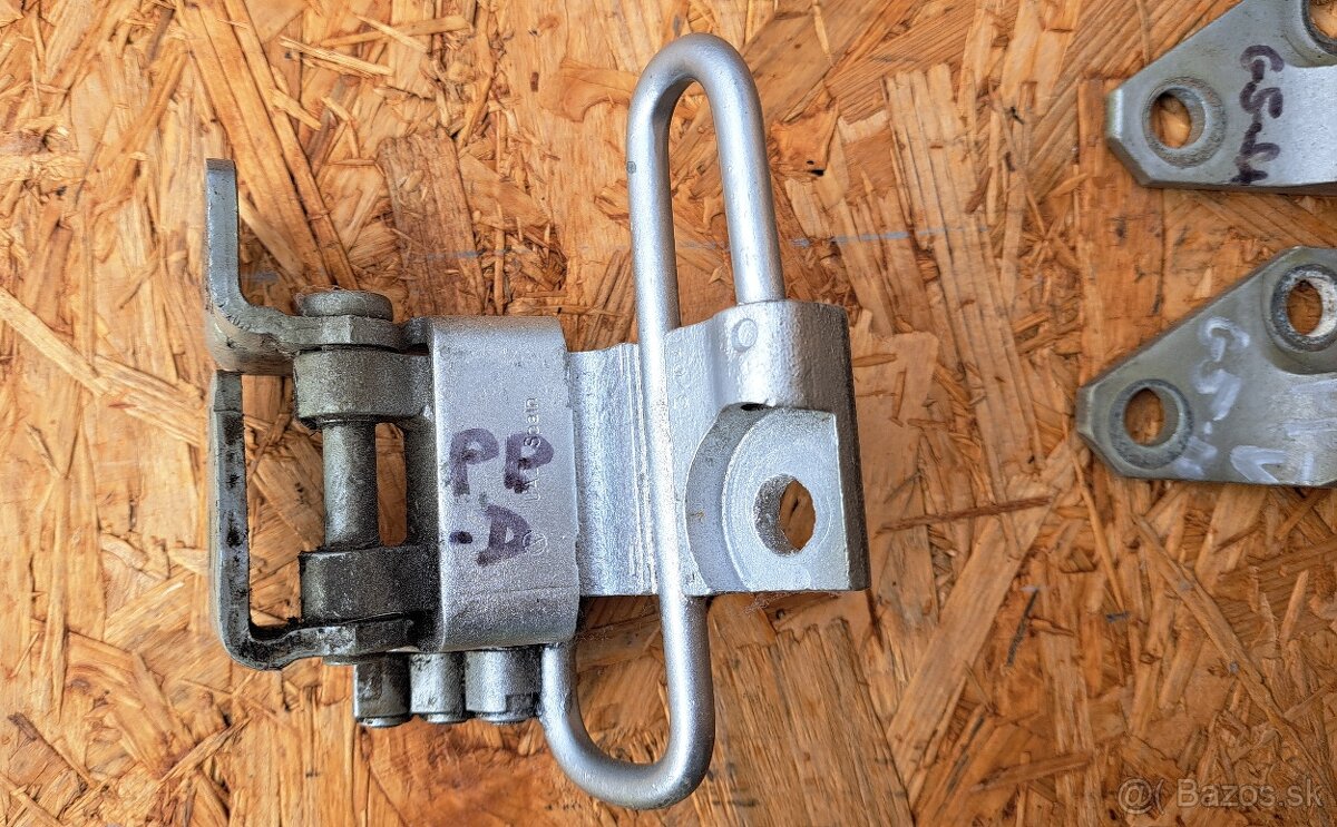 PÁNTY DVERÍ - VW GOLF 5, PASSAT B6 - 2