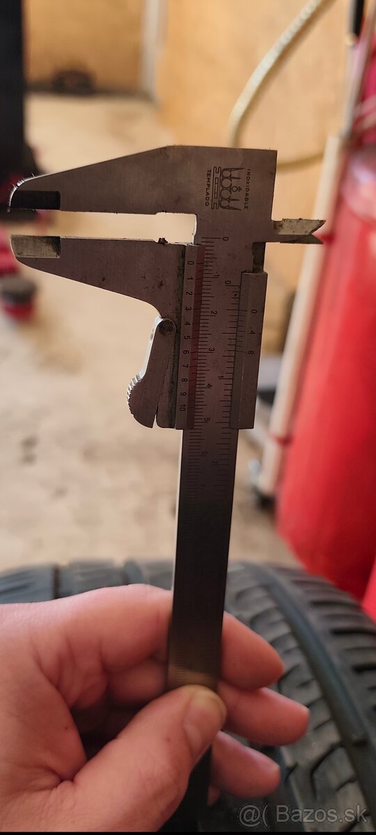 Barum Bravuris 5 HM 235/45 R17 - 2