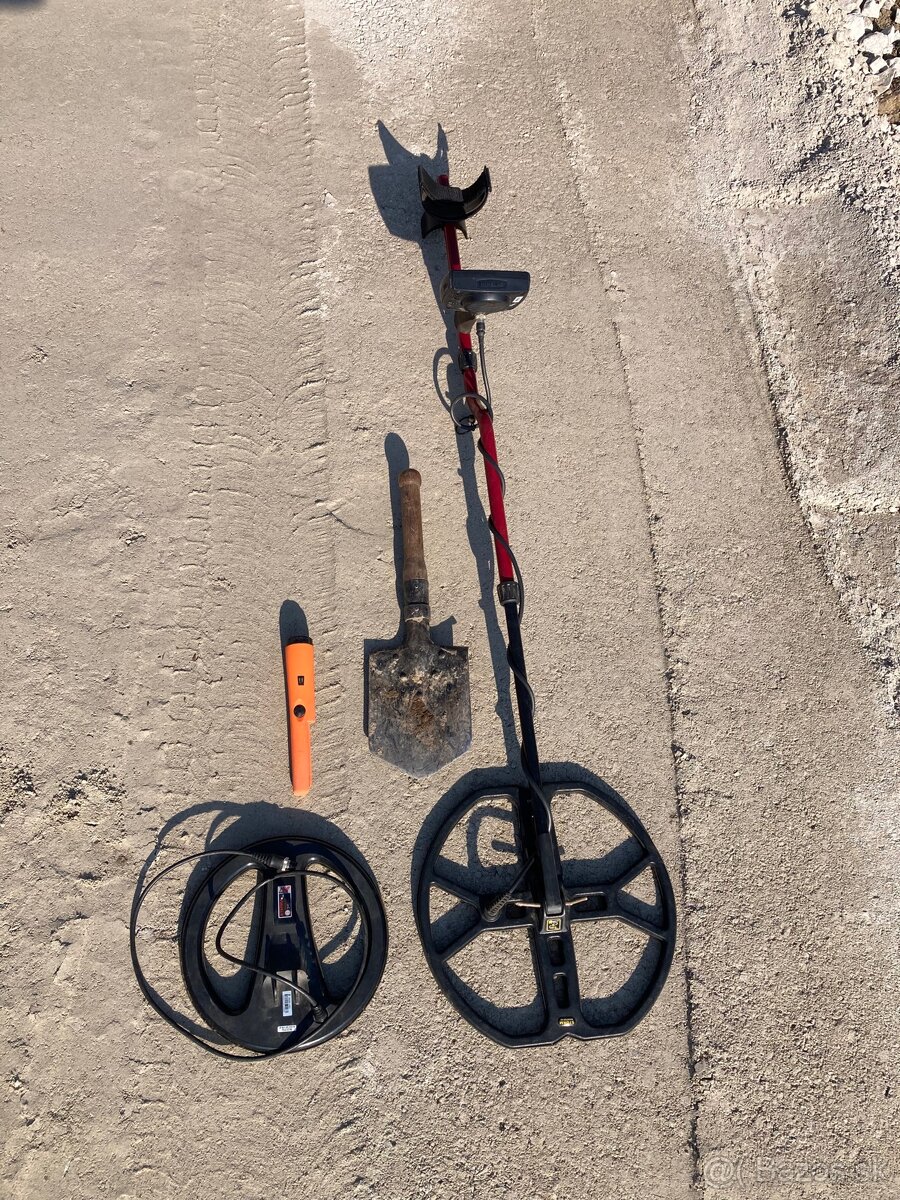 Detektor kovov Minelab - 2