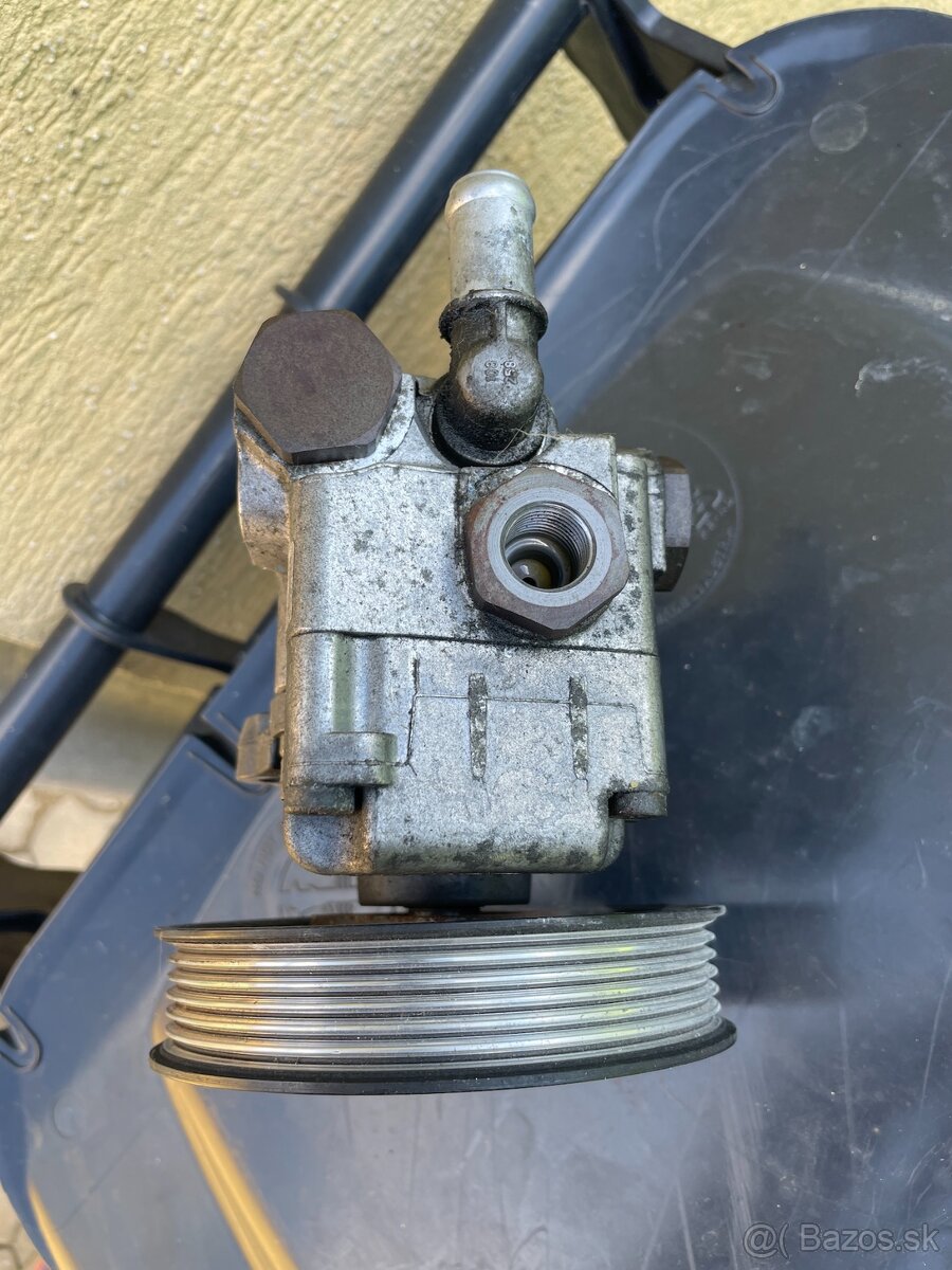 Servočerpadlo BMW 520d E60 E61 130kw N47 - 2